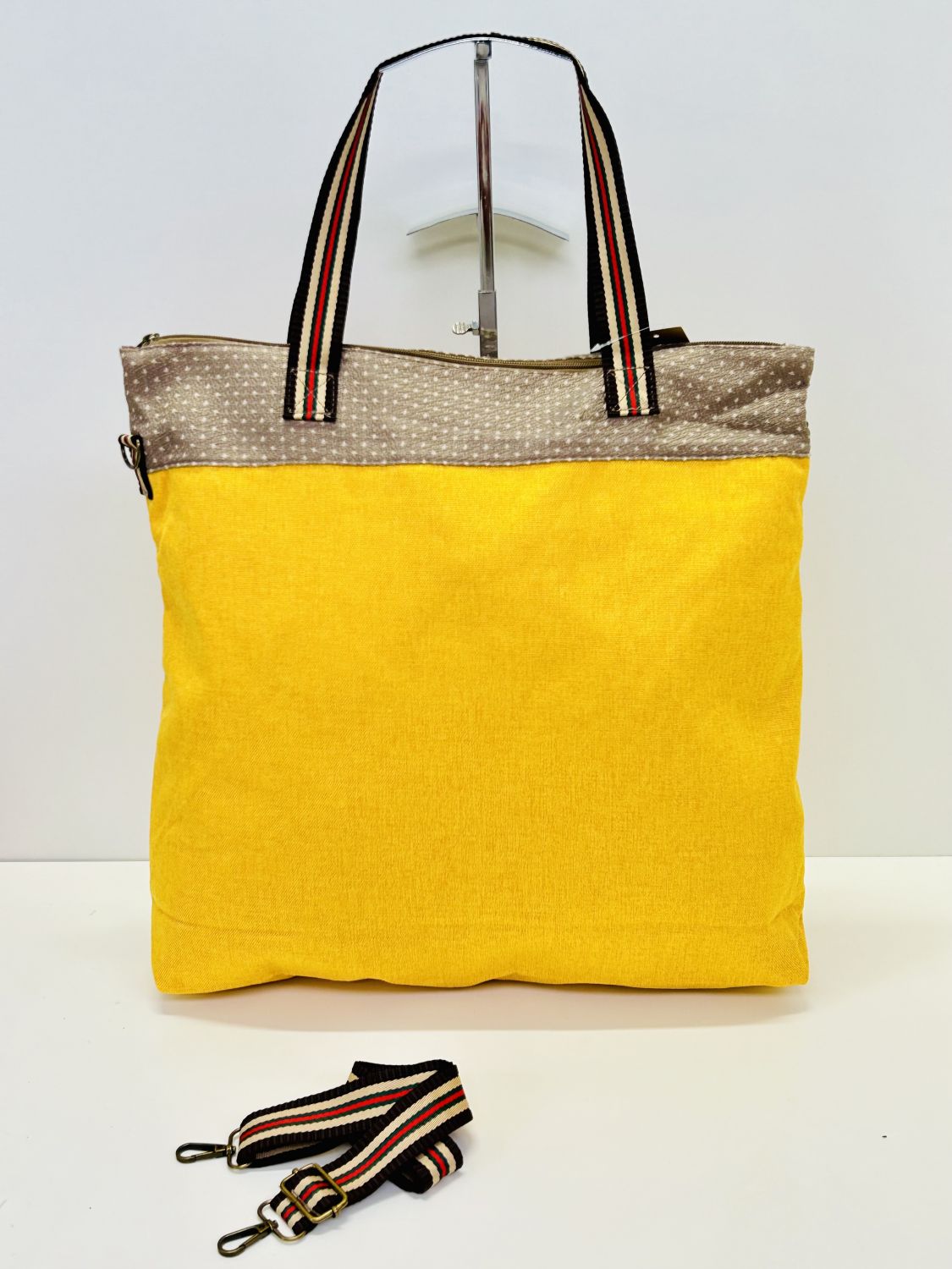 Bolsa de Viaje Grande Unicolor Amarillo