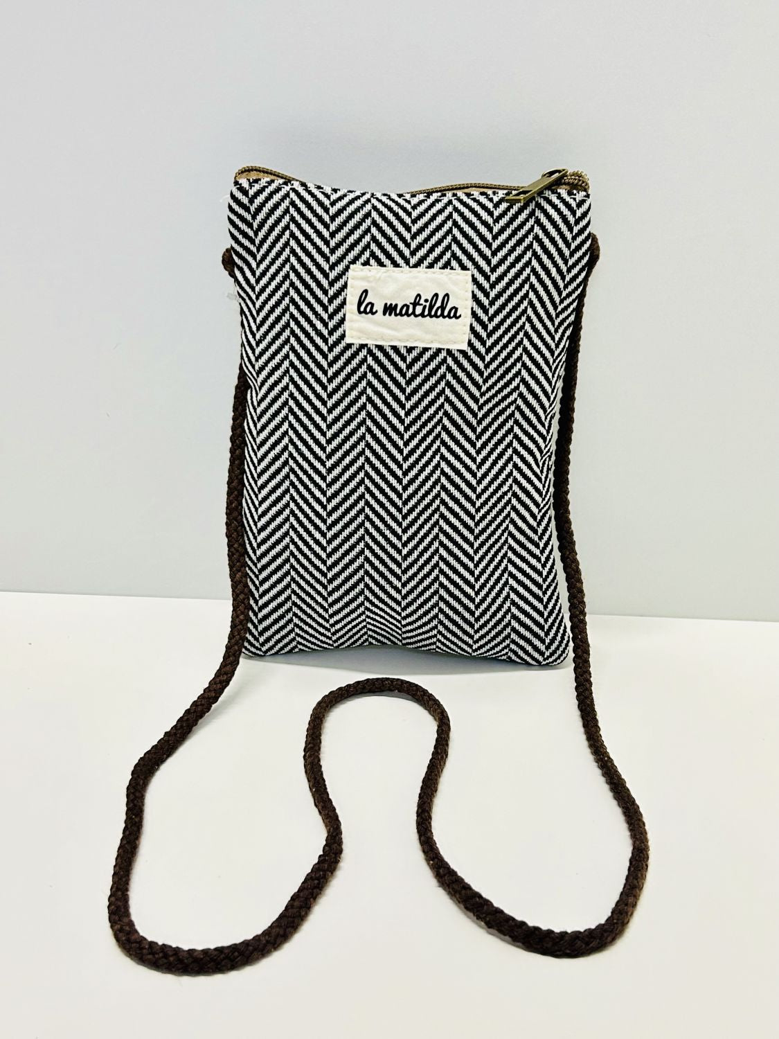 Bolso Cuelga Móvil Trigo Negro