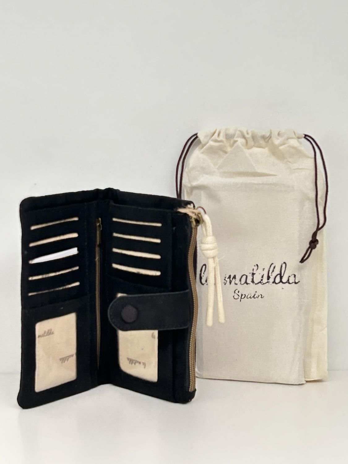 Cartera Grande Unicolor Negra