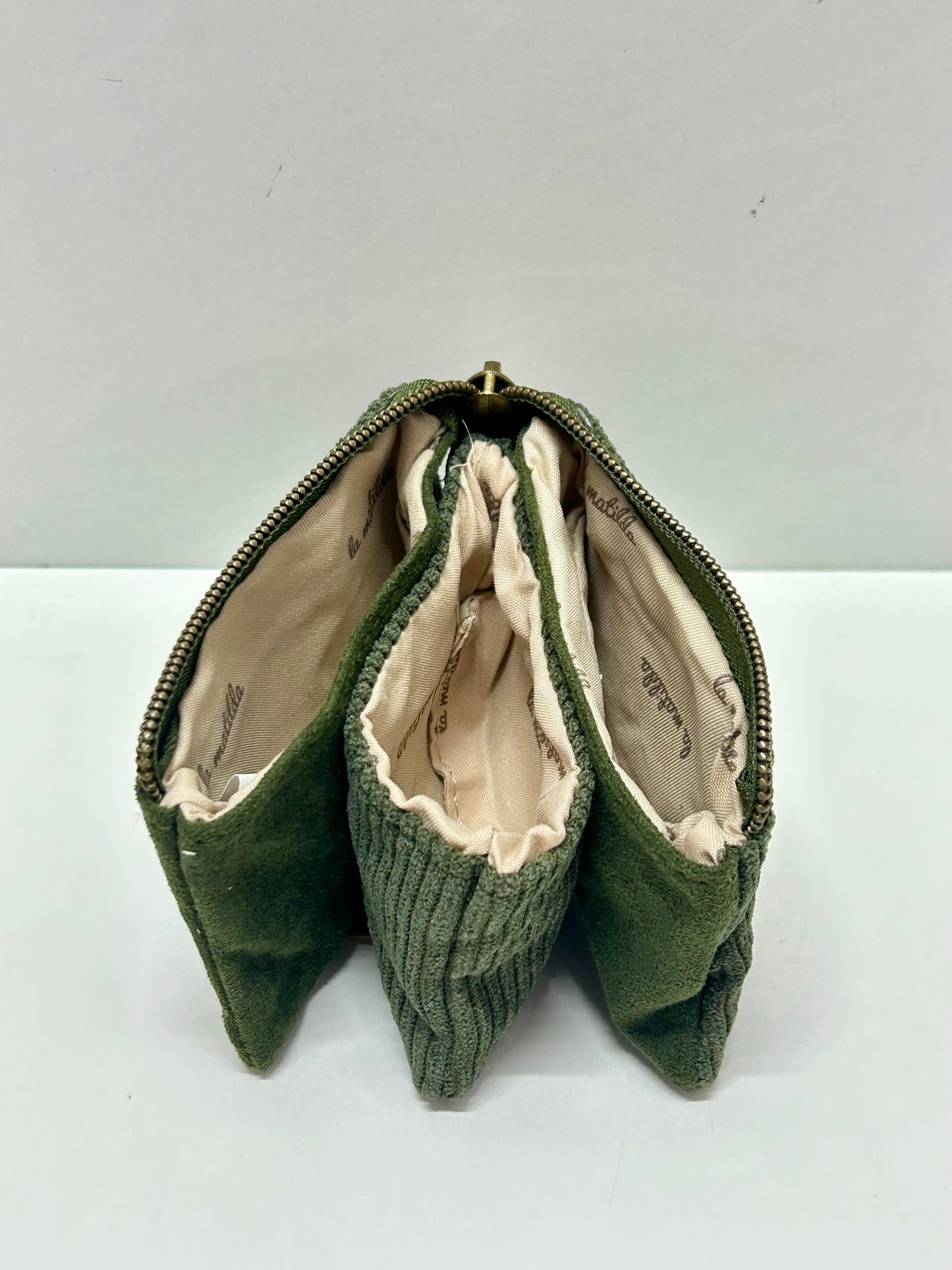 Monedero Tres Compartimentos Pana Oliva