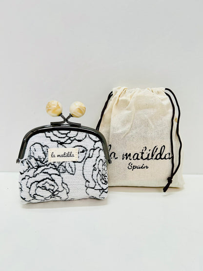 Monedero de Boquilla con Cierre de Bolas Rosa Negra