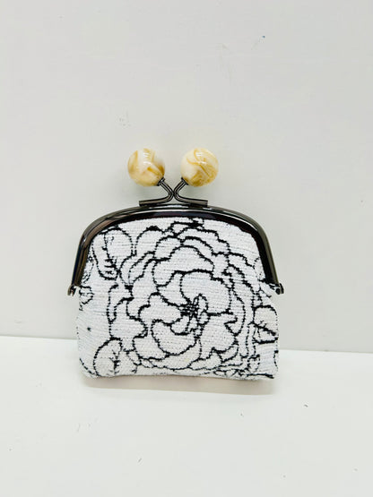 Monedero de Boquilla con Cierre de Bolas Rosa Negra