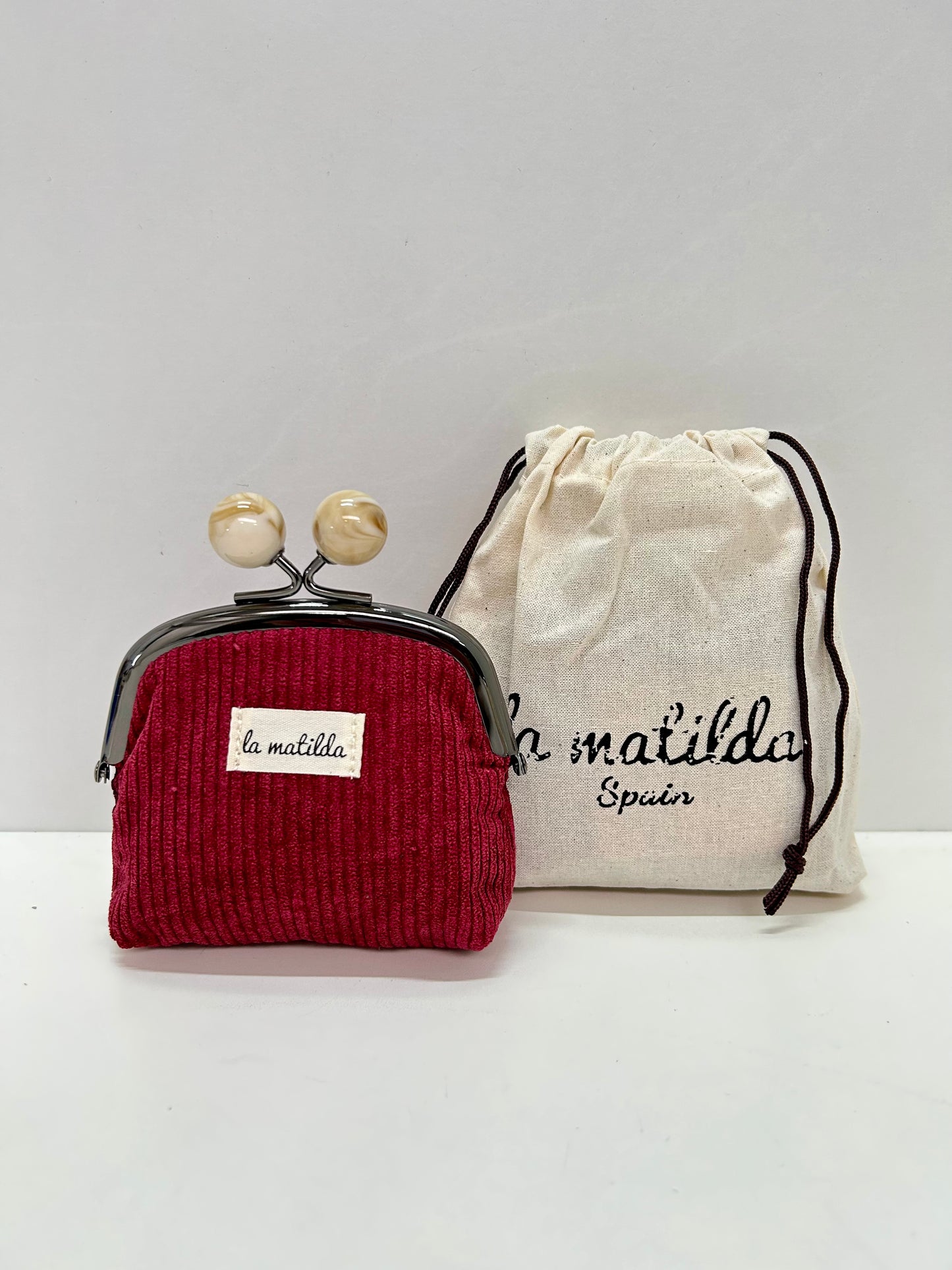 Monedero de Boquilla con Cierre de Bolas Pana Vino