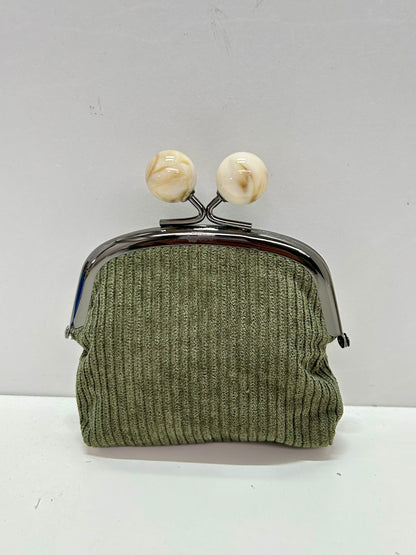 Monedero de Boquilla con Cierre de Bolas Pana Oliva