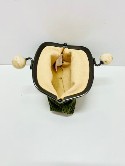 Monedero de Boquilla con Cierre de Bolas Pana Oliva