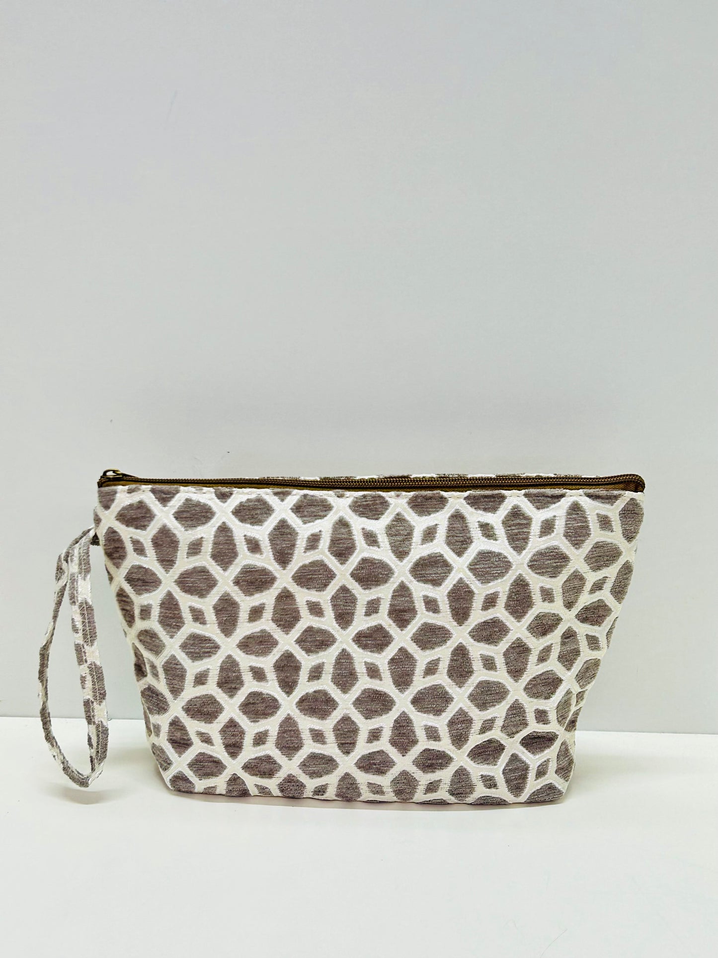 Neceser Flor Gris Hilo Plata