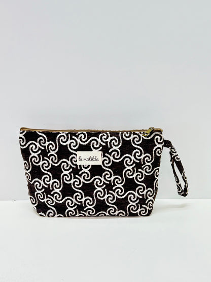 Neceser Flor Marrón Hilo Plata