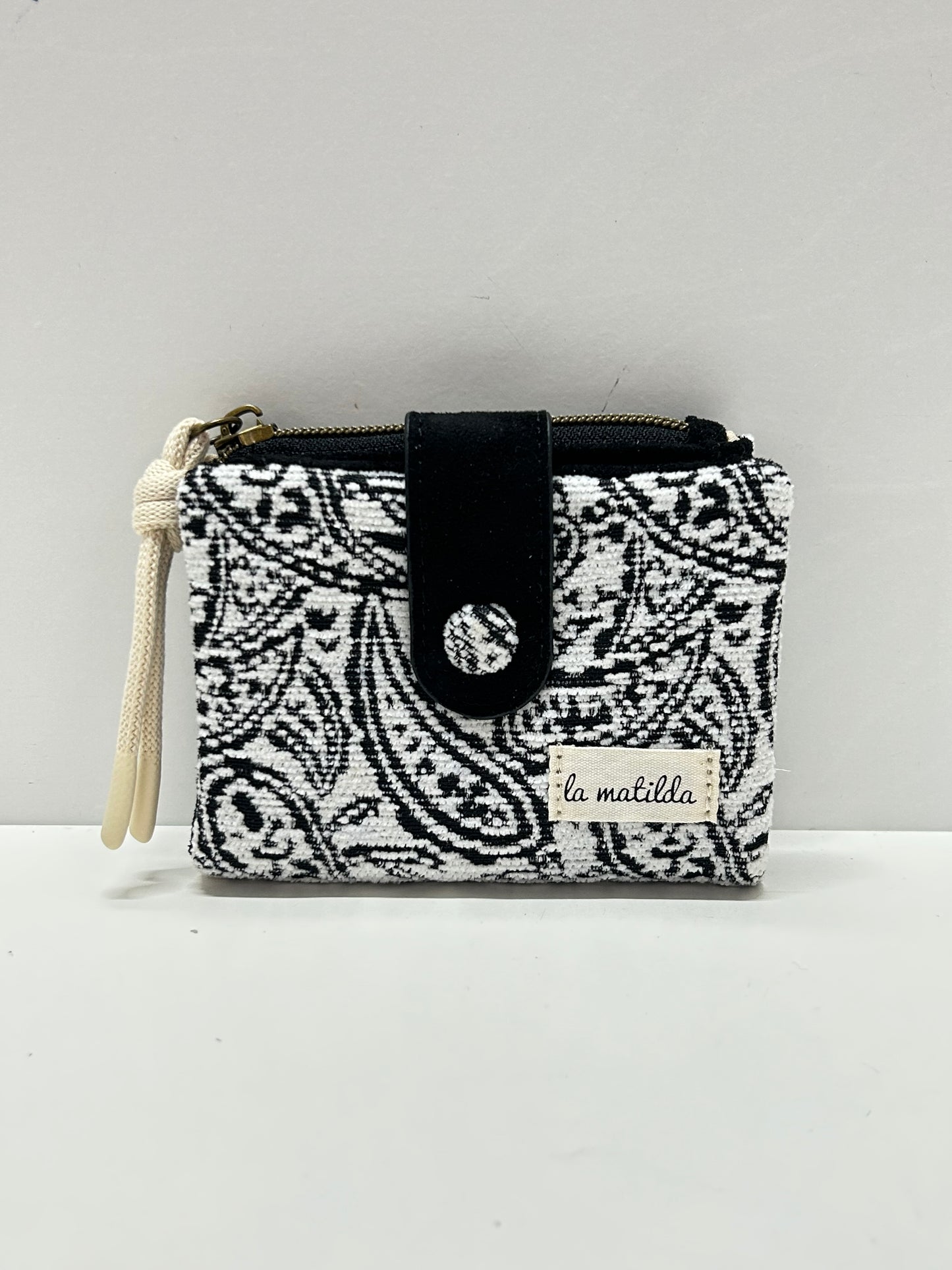 Cartera Pequeña Hojas Negro