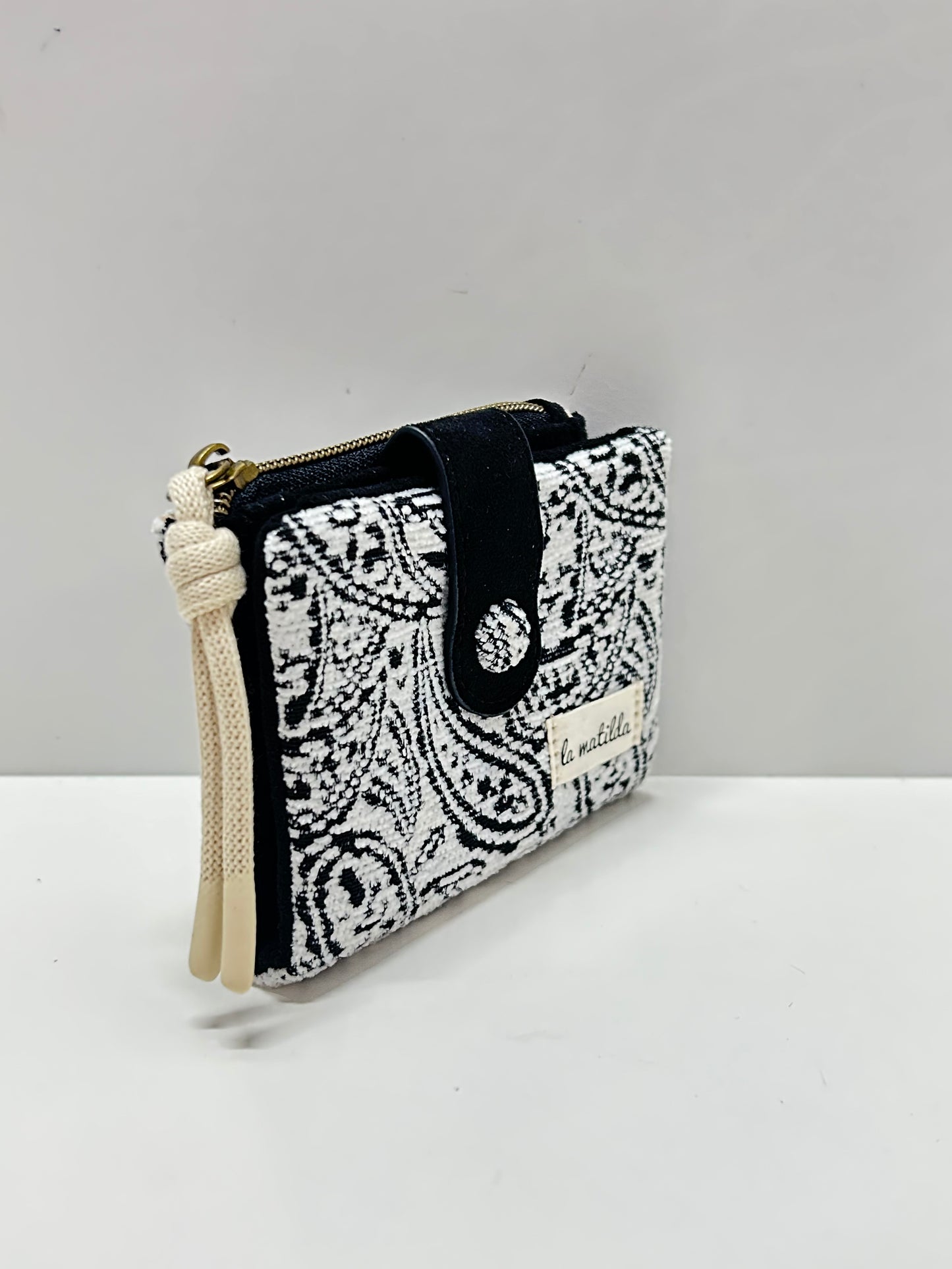 Cartera Pequeña Hojas Negro