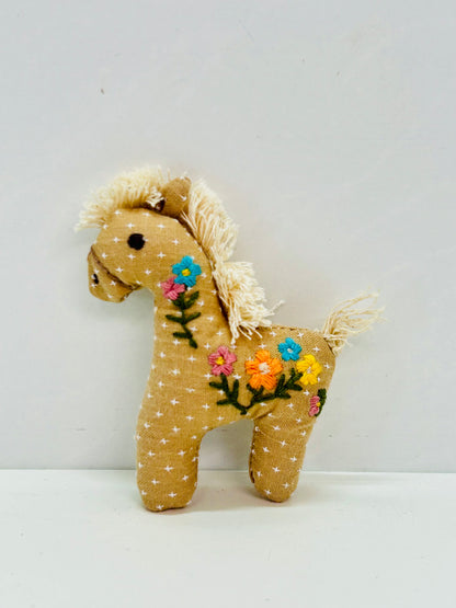 Broche Pony (02)