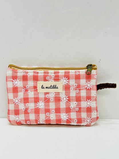 Monedero Gingham Rosa Bordado