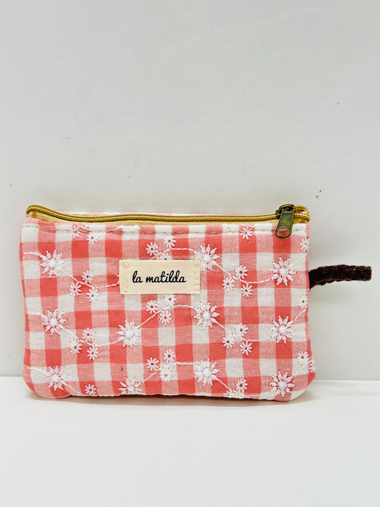 Monedero Gingham Rosa Bordado