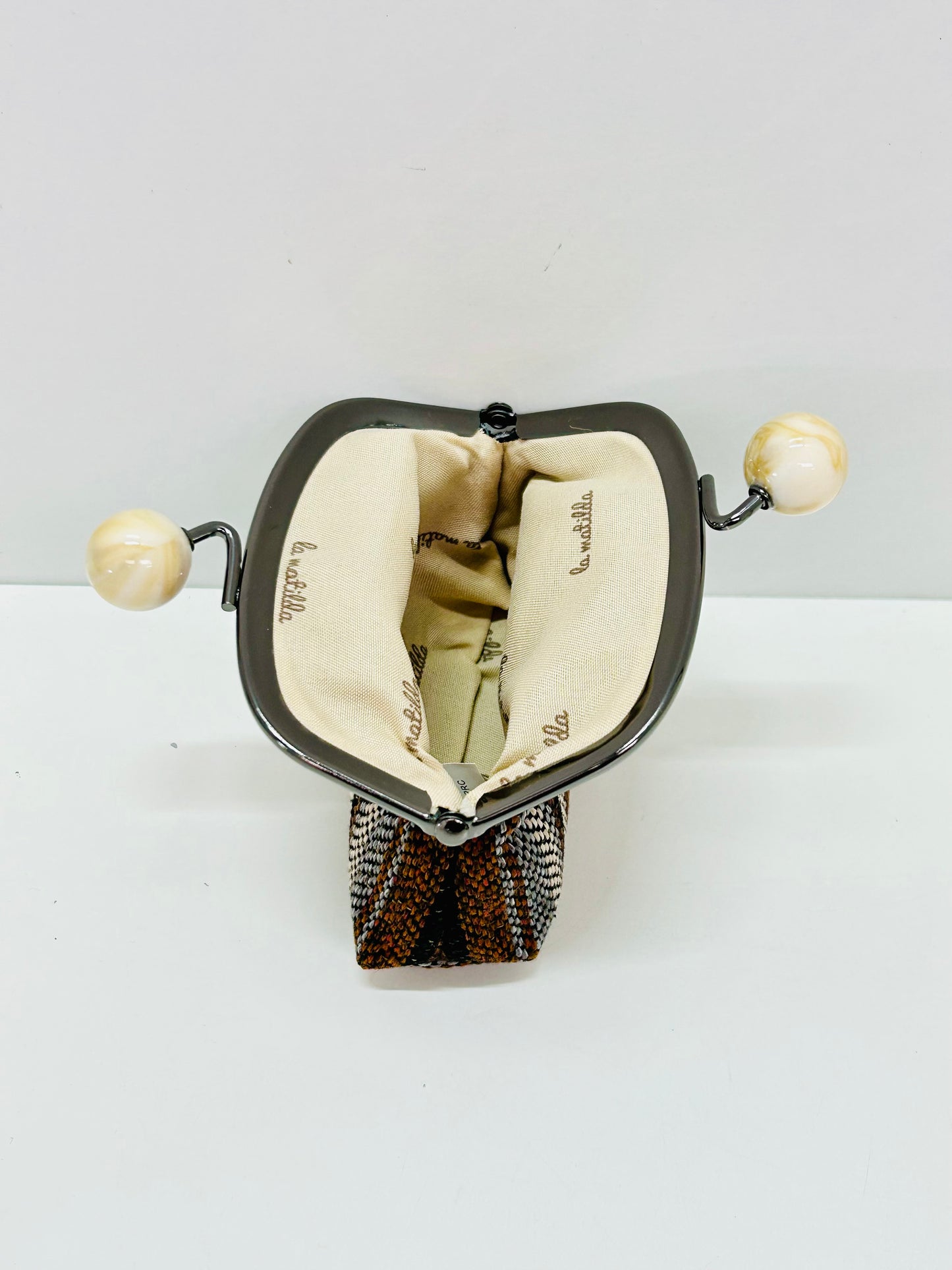 Monedero de Boquilla con Cierre de Bolas Linea Arena